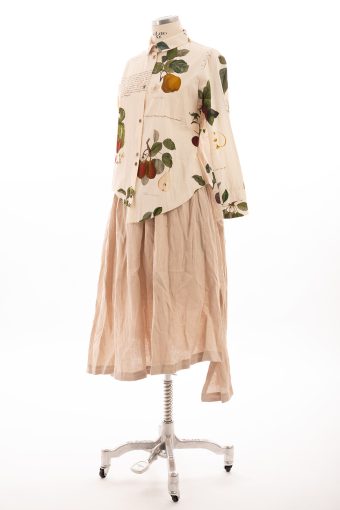 Alternative view of Aleksandr Manamis Camicia