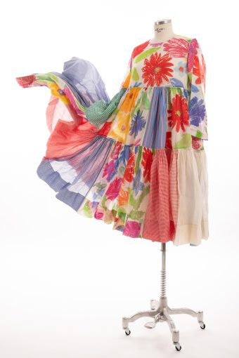 Alternative view of Péro Abito